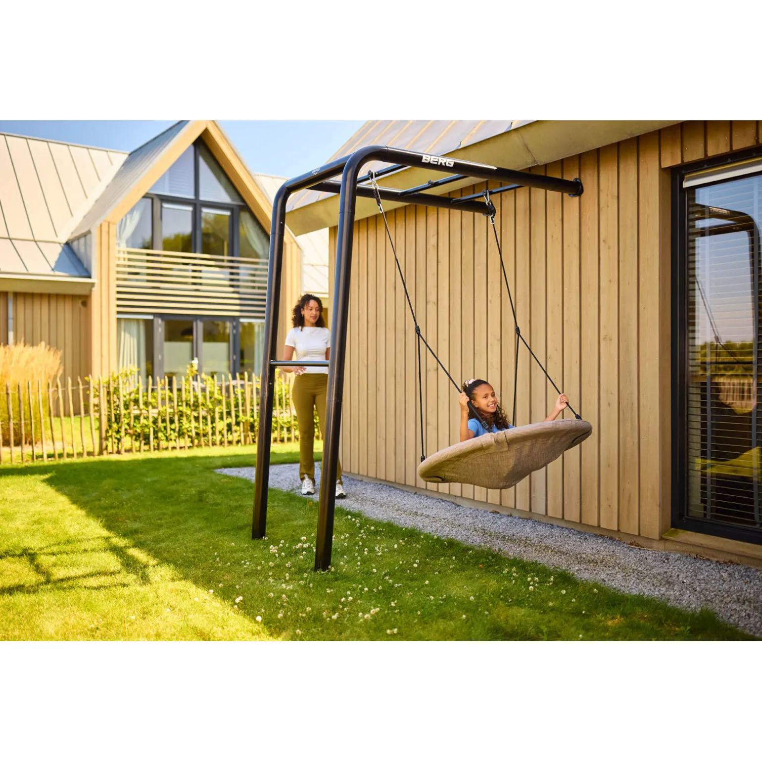 Berg PlayBase Wall
